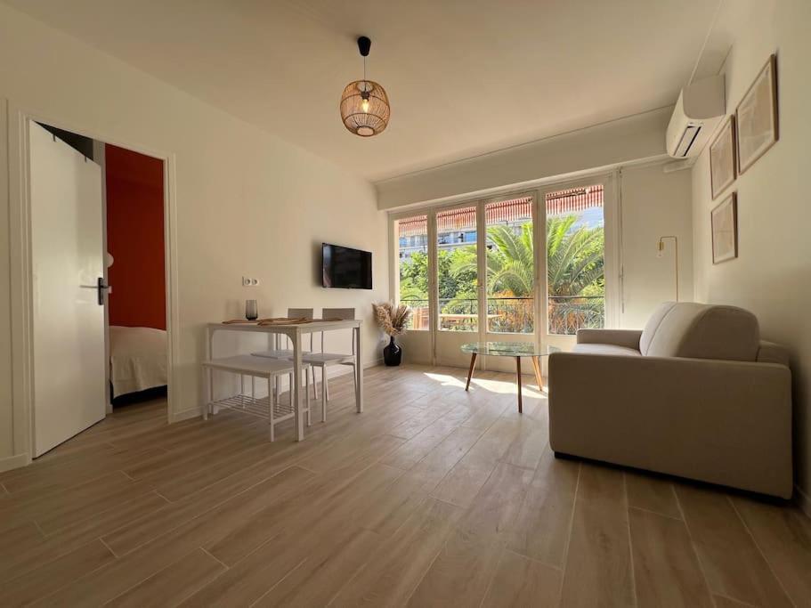 Magnifique T2 Proche Mer Et Ville Refait A Neuf Avec Terrasse Menton Dış mekan fotoğraf
